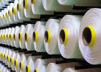 Bir Çorap Fabrikasında Üretim Süreci Nasıl İşliyor?